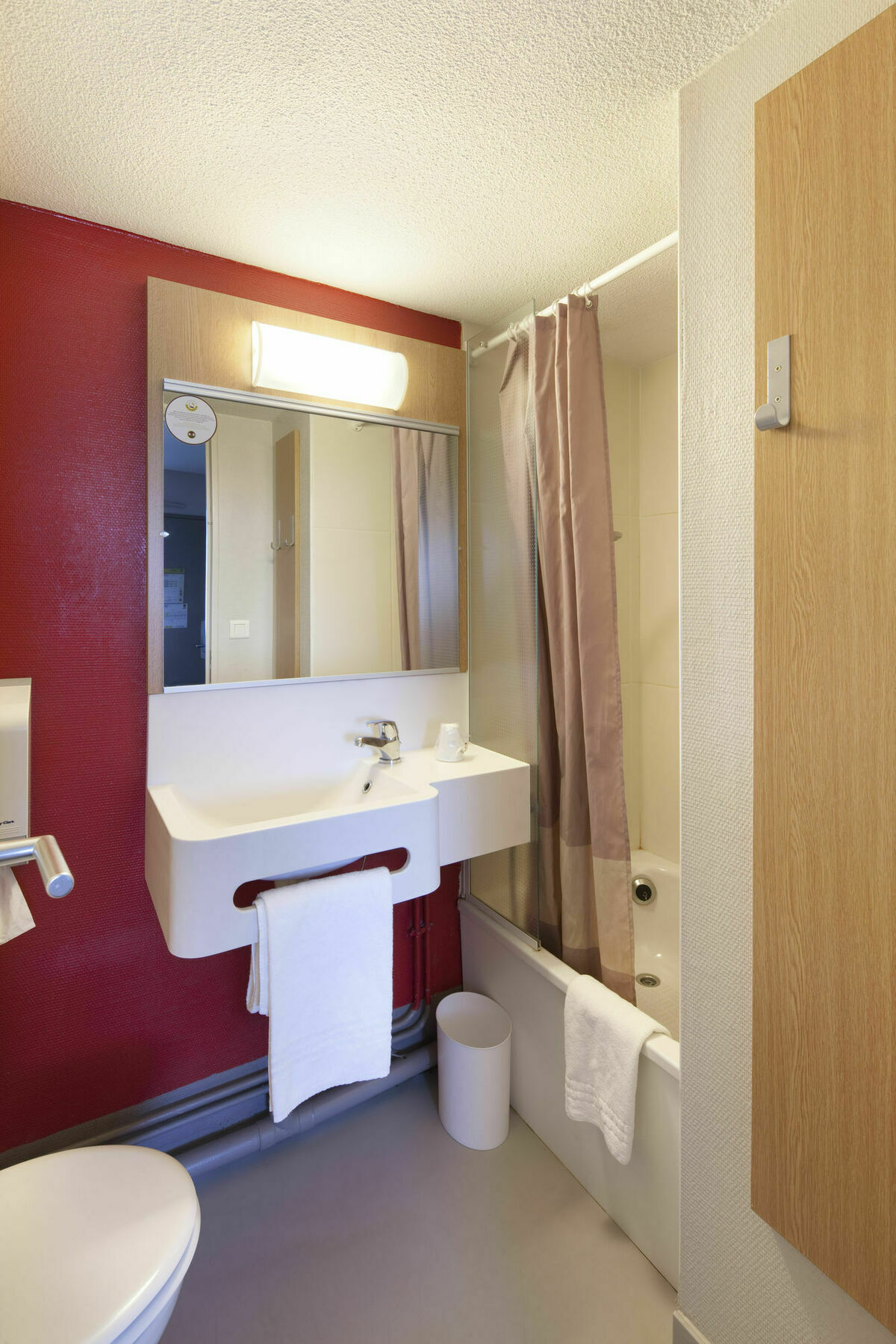 B&B Hotel Quimper Nord Douarnenez מראה חיצוני תמונה
